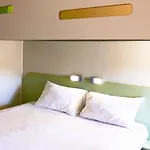 Ibis Budget Laval 2*