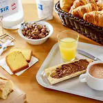 Ibis Budget Laval 2*