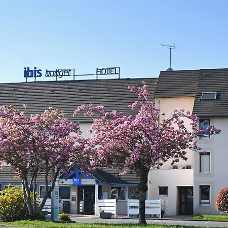 Ibis Budget Laval 2*