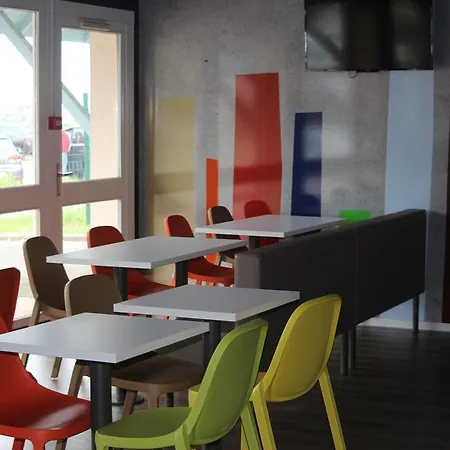 Ibis Budget Laval ホテル 2*