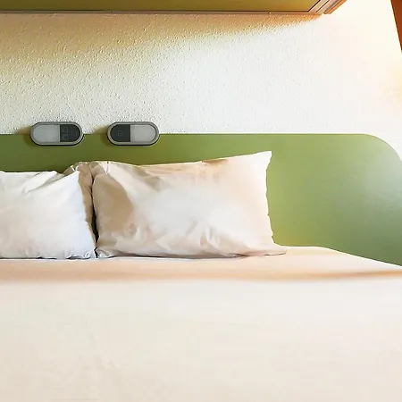 Hotel Ibis Budget Laval 2*