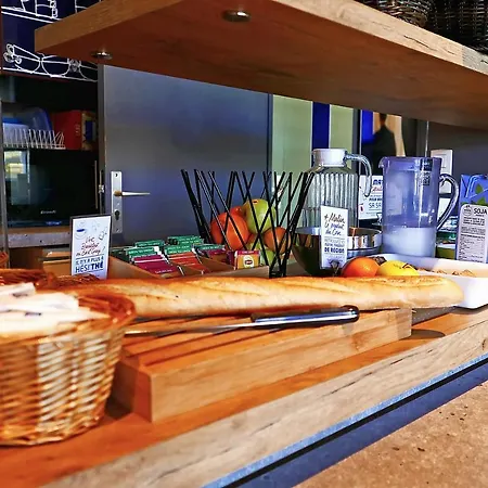 Hotel Ibis Budget Laval 2*