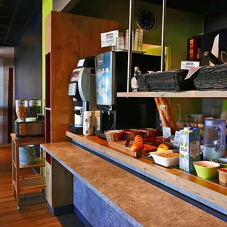 Hotel Ibis Budget Laval Bonchamp Les Laval