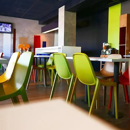 Ibis Budget Laval ホテル 2*