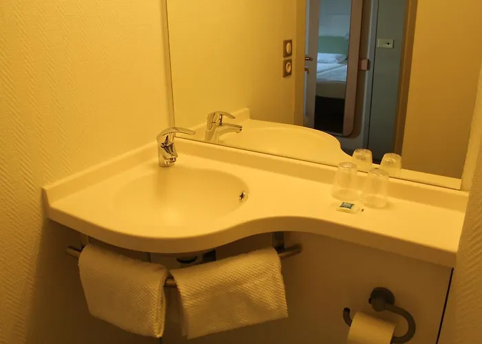 Ibis Budget Laval 호텔