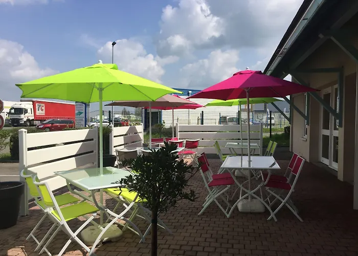 호텔 Ibis Budget Laval Bonchamp Les Laval