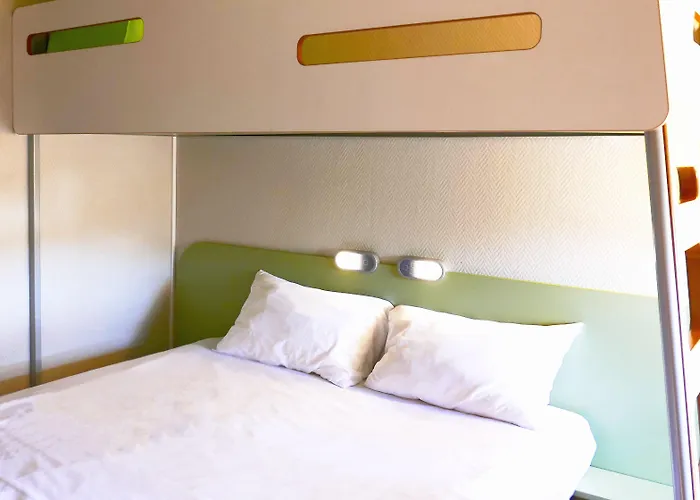 Ibis Budget Laval 2*