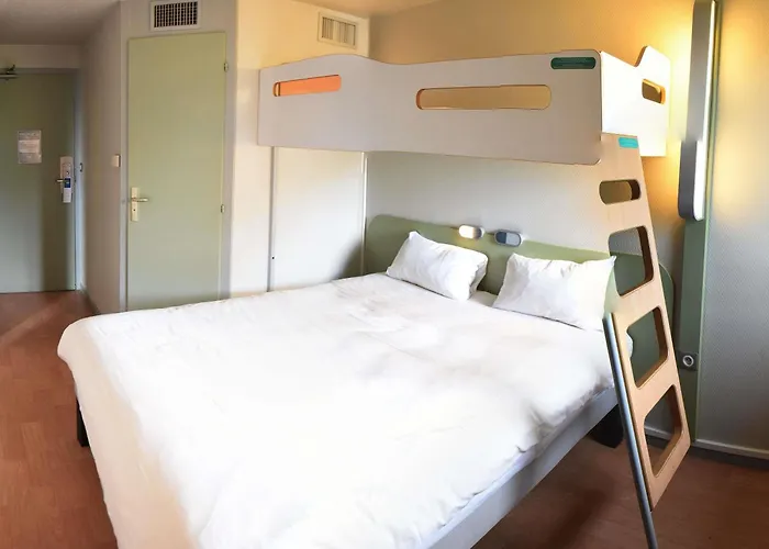 Ibis Budget Laval 호텔