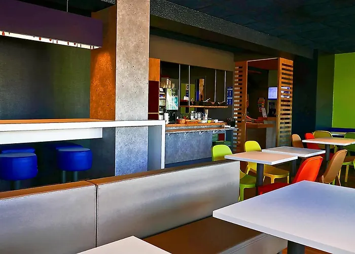 Ibis Budget Laval 호텔 2*